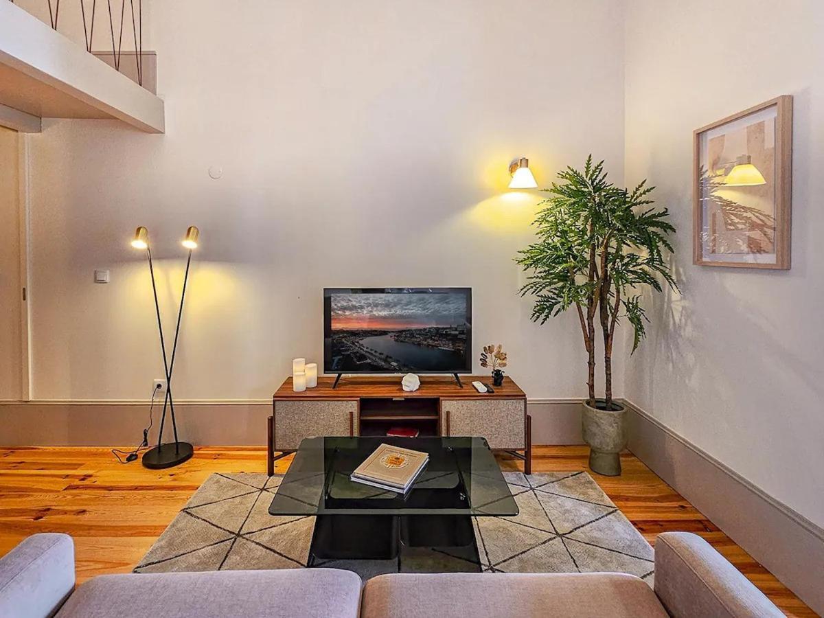 Wood Haven Luxury Duplex Downtown With Ac Apartment *