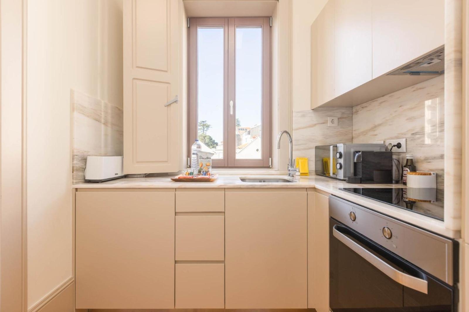 Wood Haven Luxury Duplex Downtown With Ac Apartment *