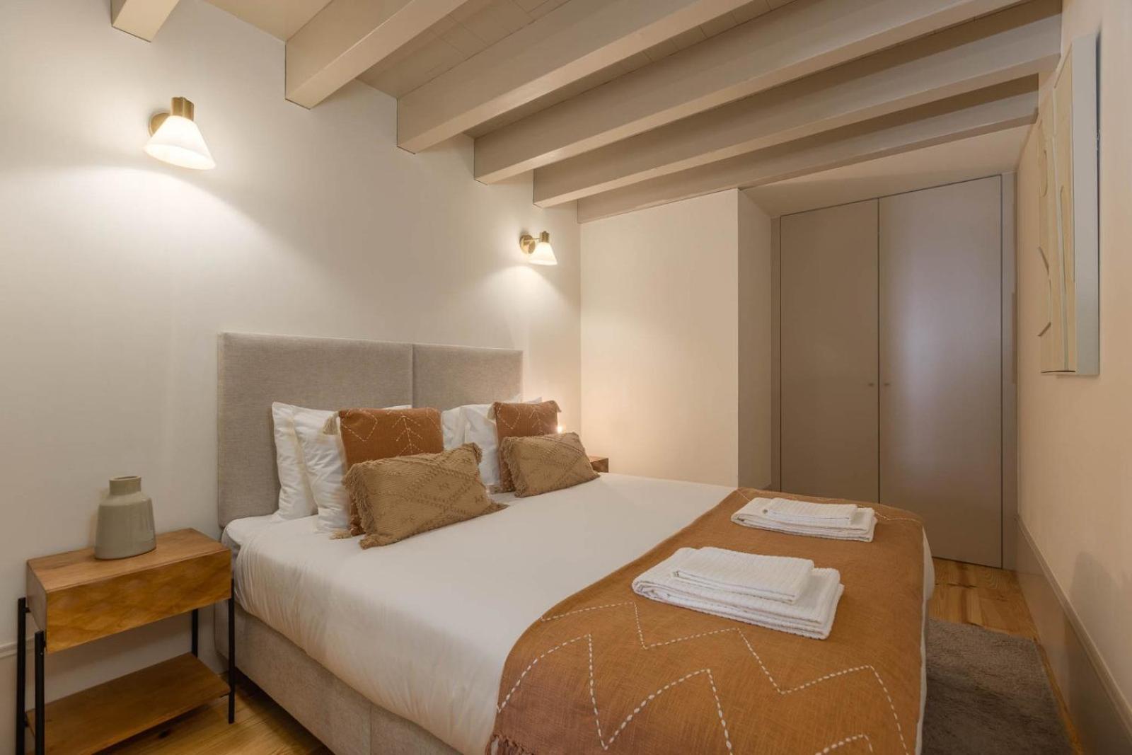 Apartment Wood Haven Luxury Duplex Downtown With Ac